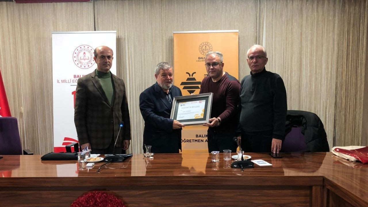 Köy Köy Gezen Bir Aydın: Sarı Hoca Öğretmenlerle Buluştu