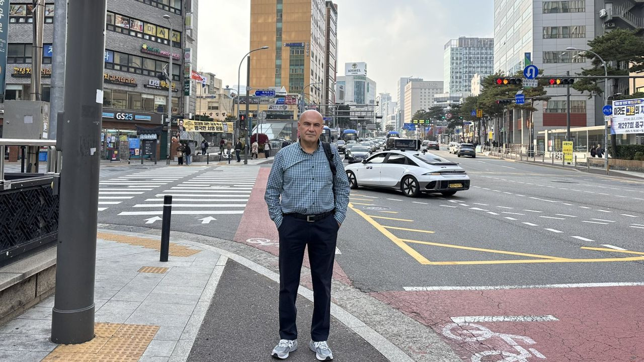Balıkesir Milletvekili Turhan Çömez’den Kore Paylaşımı: “75 Yıl Önce Kurtarmaya Geldiğimiz Ülkede Bugün Asgari Ücret 55 Bin TL”
