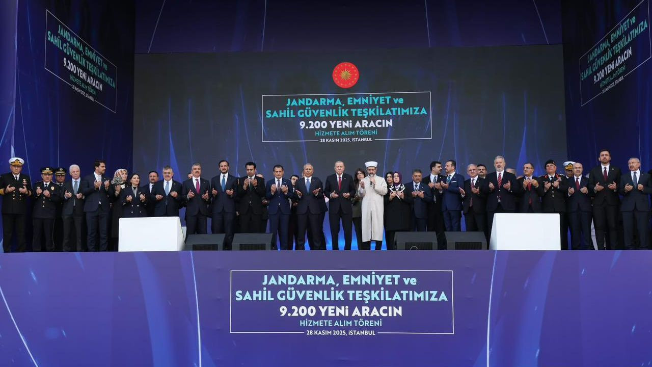 Balıkesir Valisi Ustaoğlu, Ankara’daki teslim töreninde