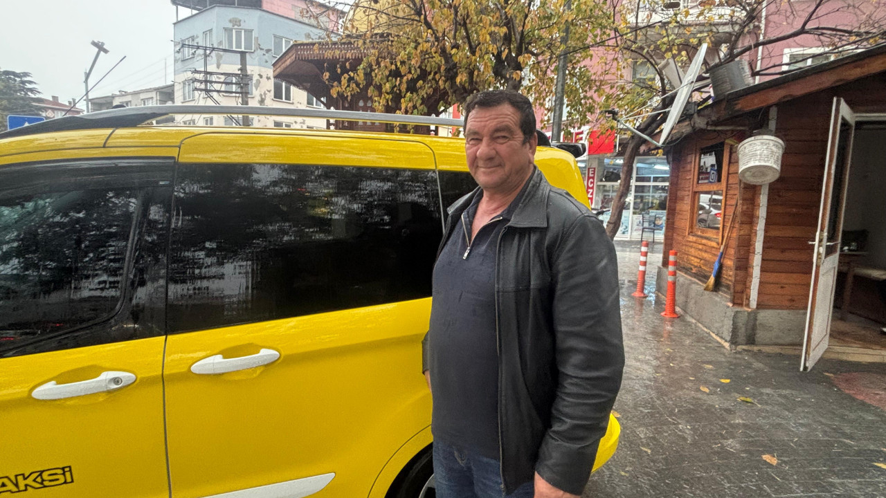 Balıkesirli Taksici "Köye Gittik, Adam Parayı Alıp Kayboldu"