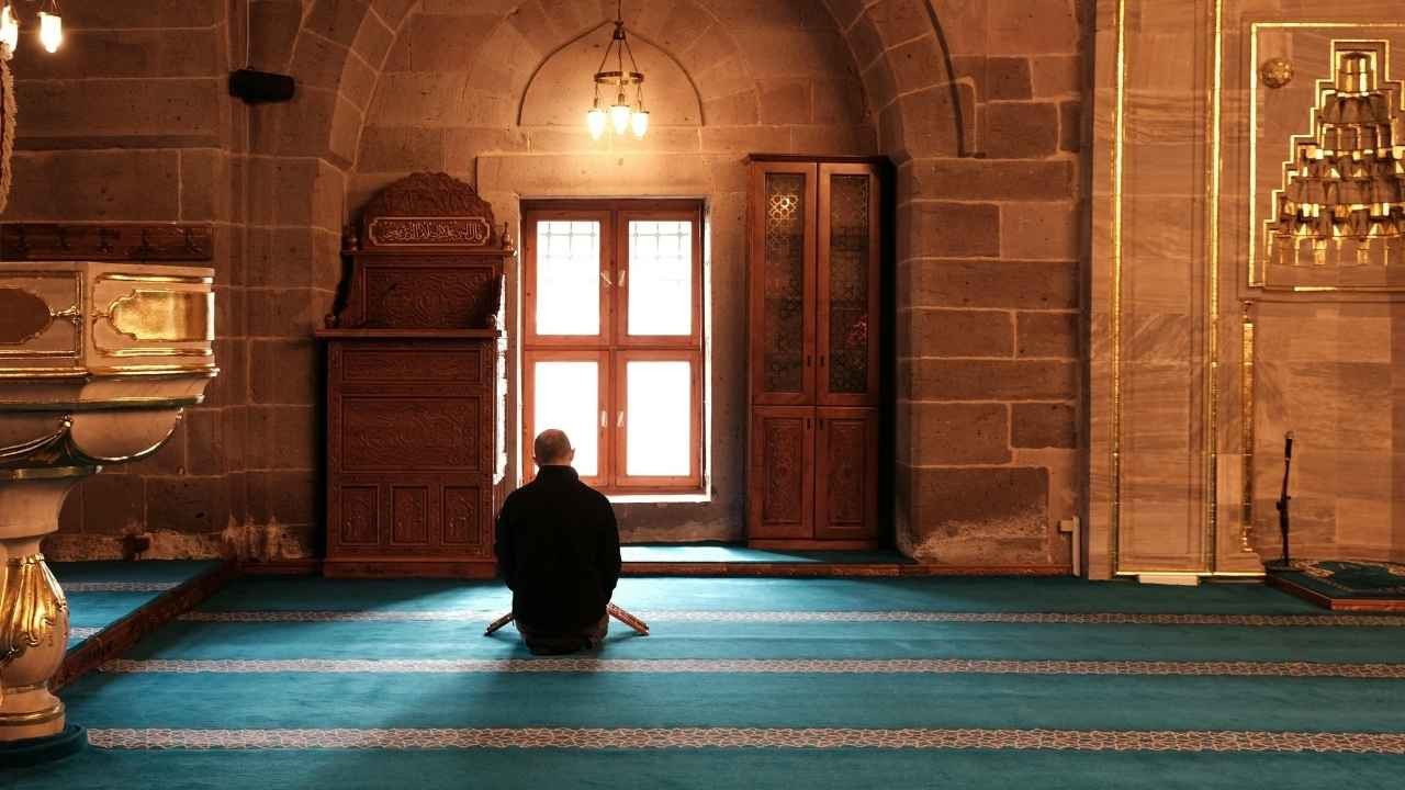 Balıkesir’de 4 Aralık Günün Namaz Vakitleri Açıklandı