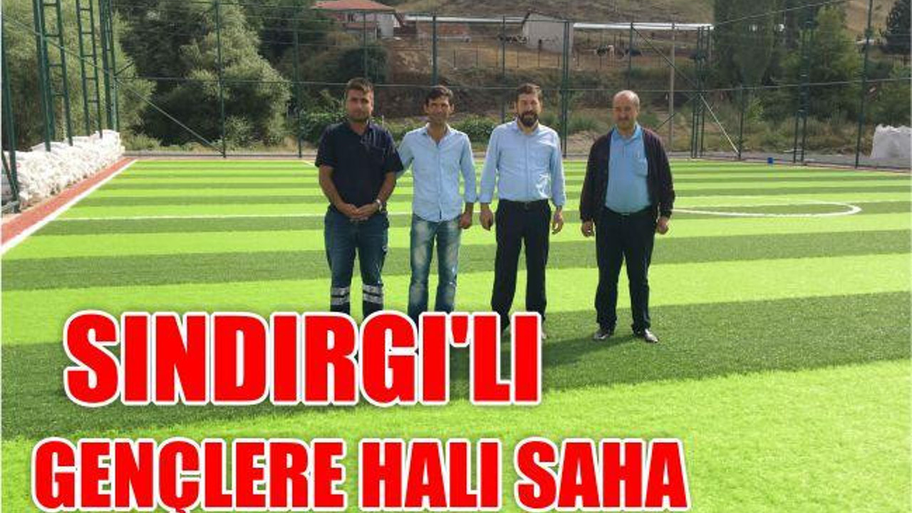 Sındırgı'lı gençlere halı saha