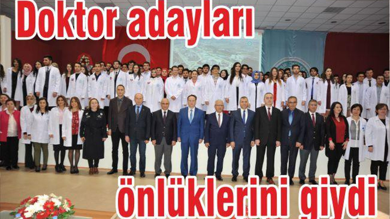 GENÇ DOKTOR ADAYLARI BEYAZ ÖNLÜKLERİNİ GİYDİ