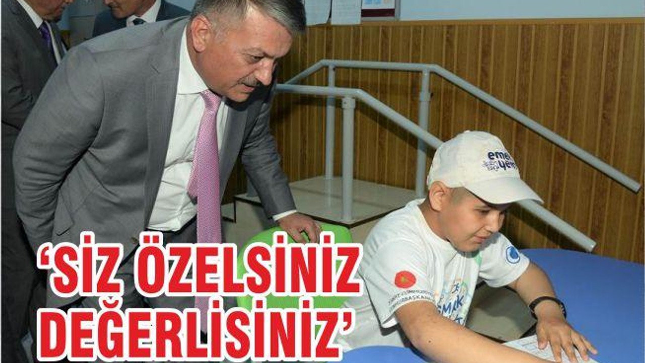 SİZ ÖZELSİNİZ DEĞERLİSİNİZ