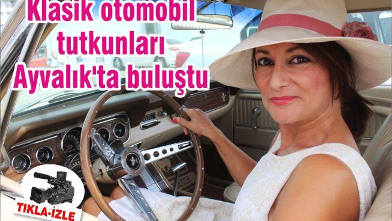 Klasik otomobil tutkunları Ayvalık'ta buluştu