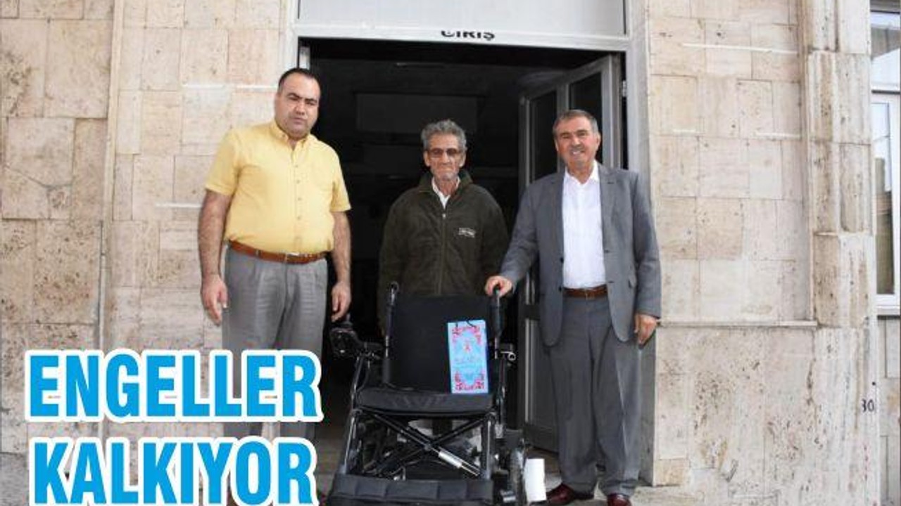 ENGELLER KALKIYOR