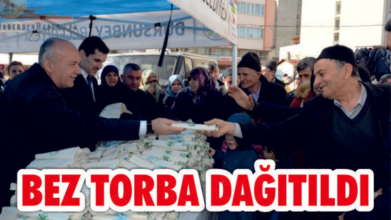 Dursunbey’de ücretsiz bez torba dağıtıldı