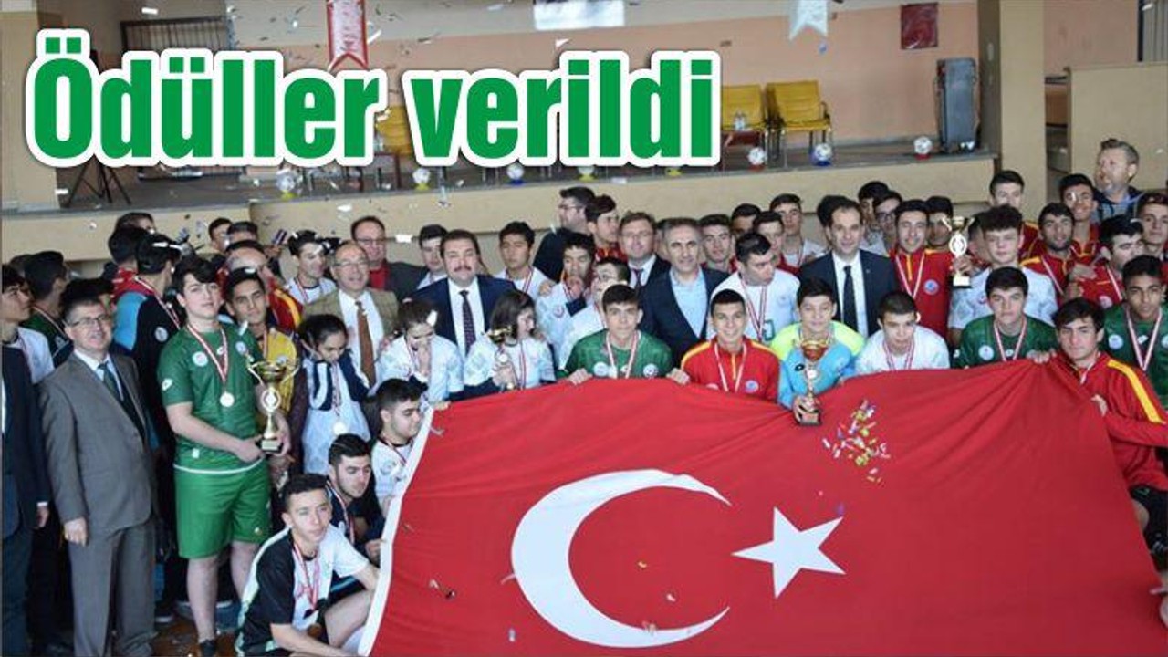 Edremit’te Futsal Şenliği
