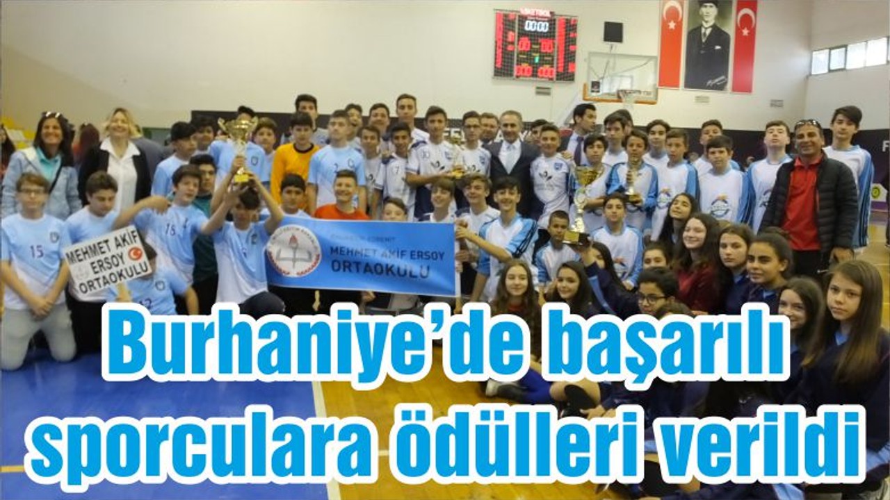 Burhaniye’de başarılı sporculara ödülleri verildi