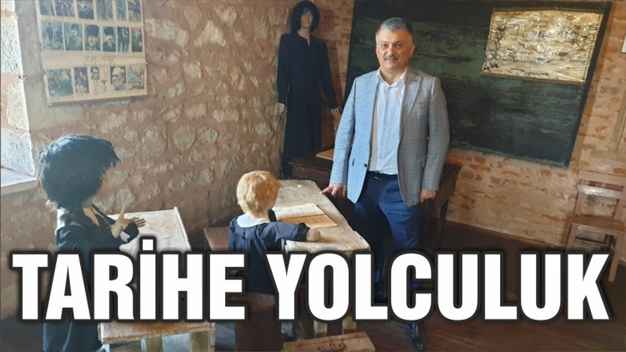 ZİYARETÇİLERİNİ 96 YIL ÖNCESİNE GÖTÜREN MÜZE DUYGULANDIRIYOR