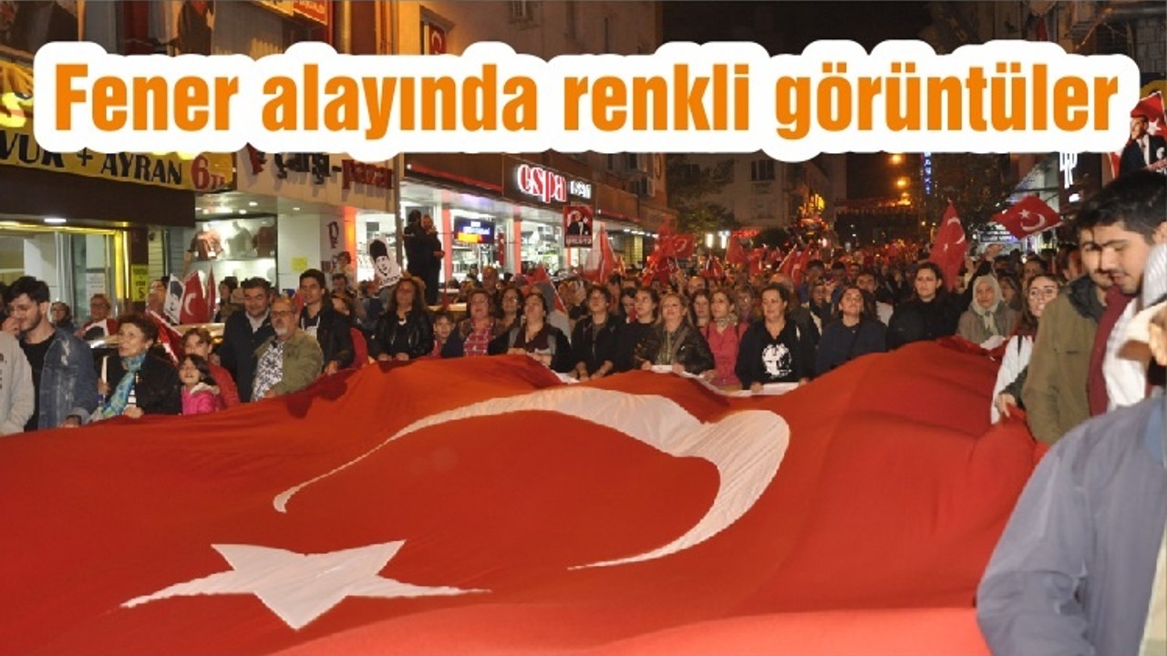 Fener alayında renkli görüntüler