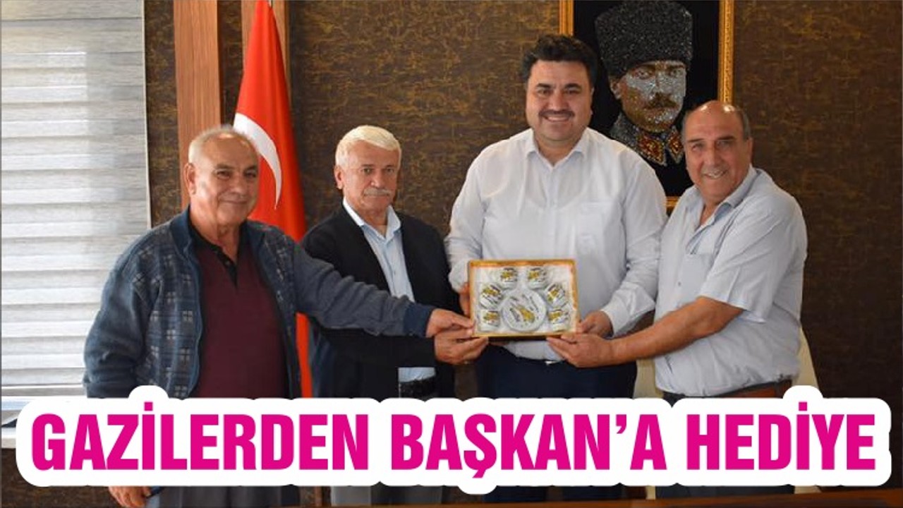 GAZİLERDEN BAŞKAN’A HEDİYE