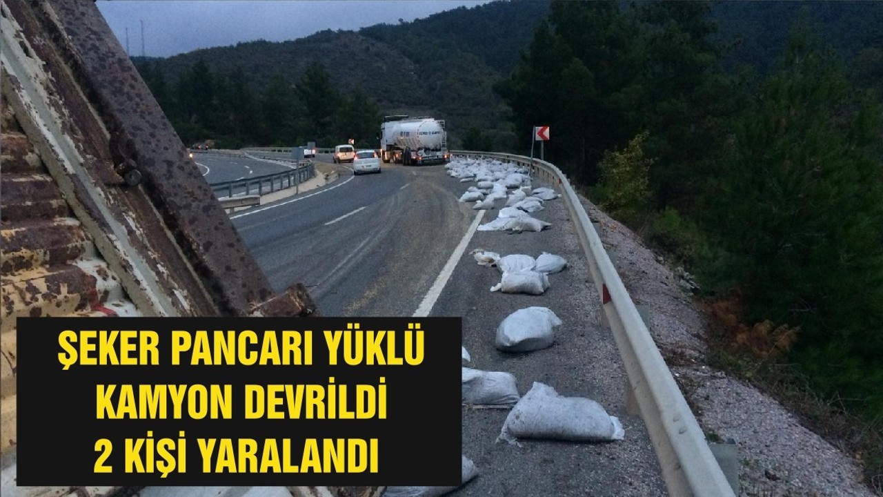 Şeker Pancarı Yüklü Kamyon Devrildi