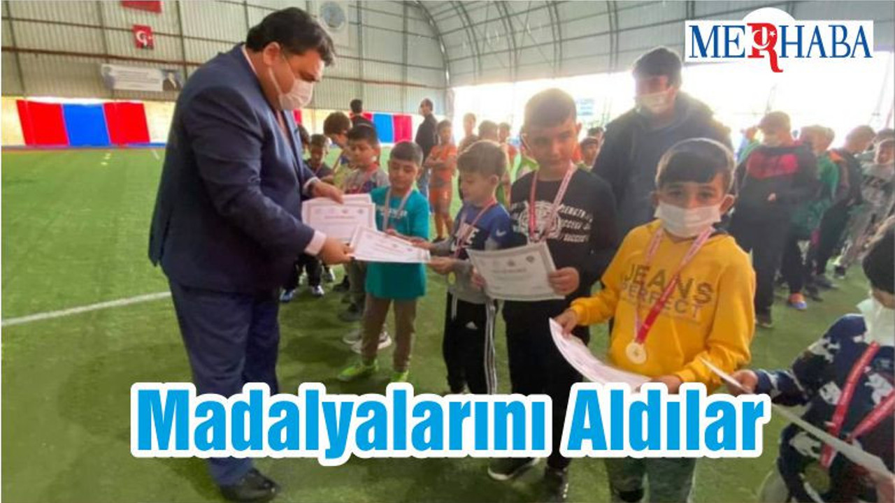 Madalyalarını Aldılar