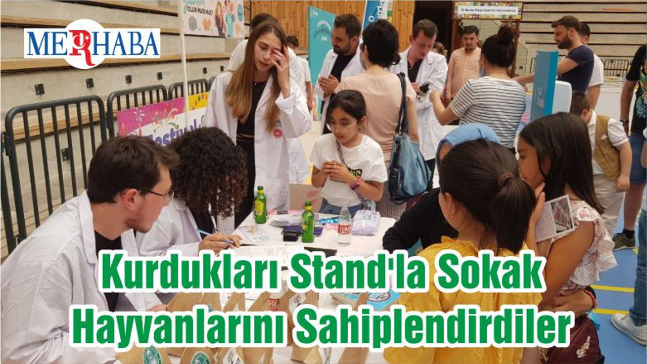 Kurdukları Stand'la Sokak Hayvanlarını Sahiplendirdiler