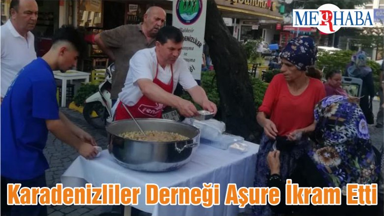 Karadenizliler Derneği Aşure İkram Etti