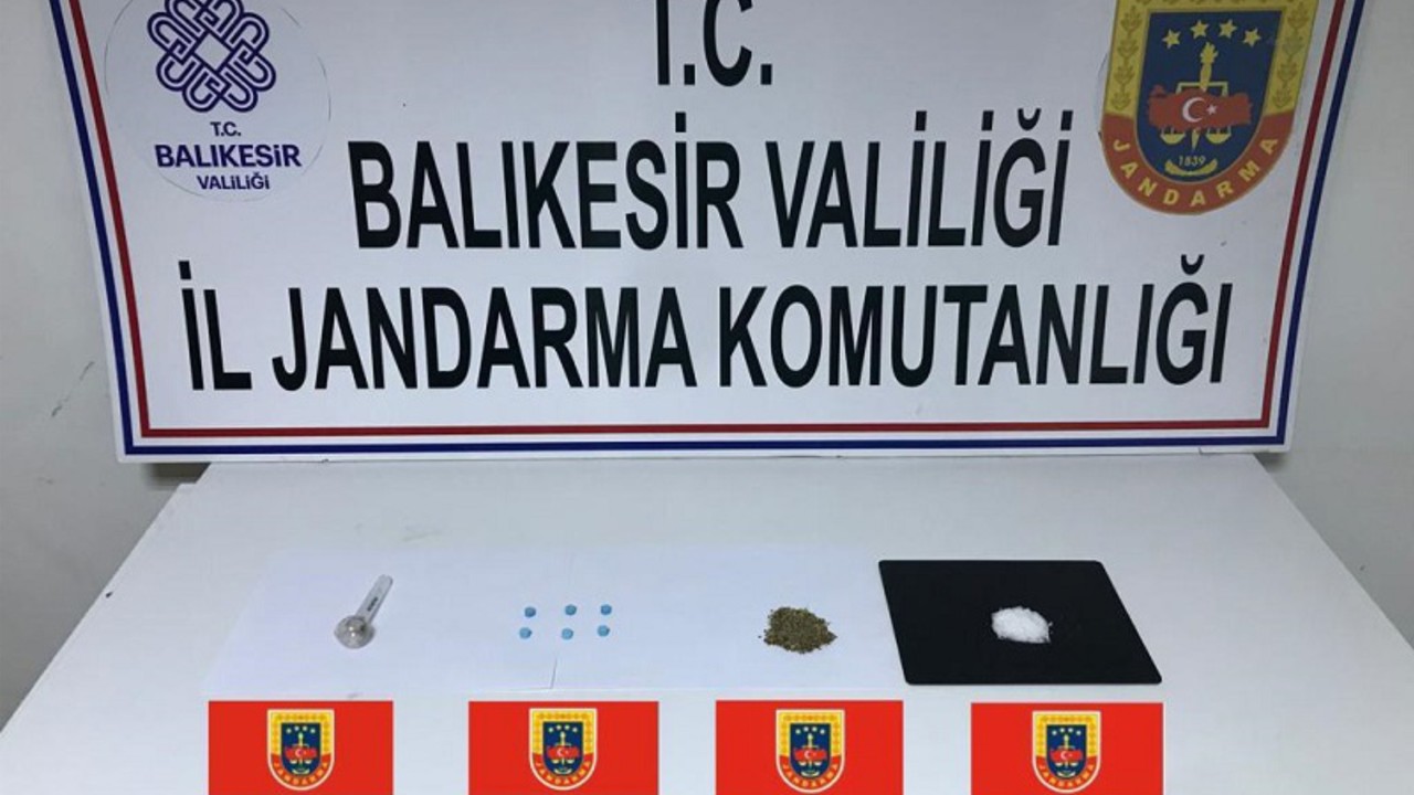 Balıkesir'de zehirli hap ele geçti