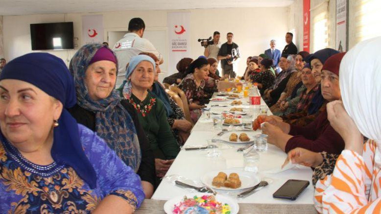 Depremzedelerin Buruk Bayram Sevinci