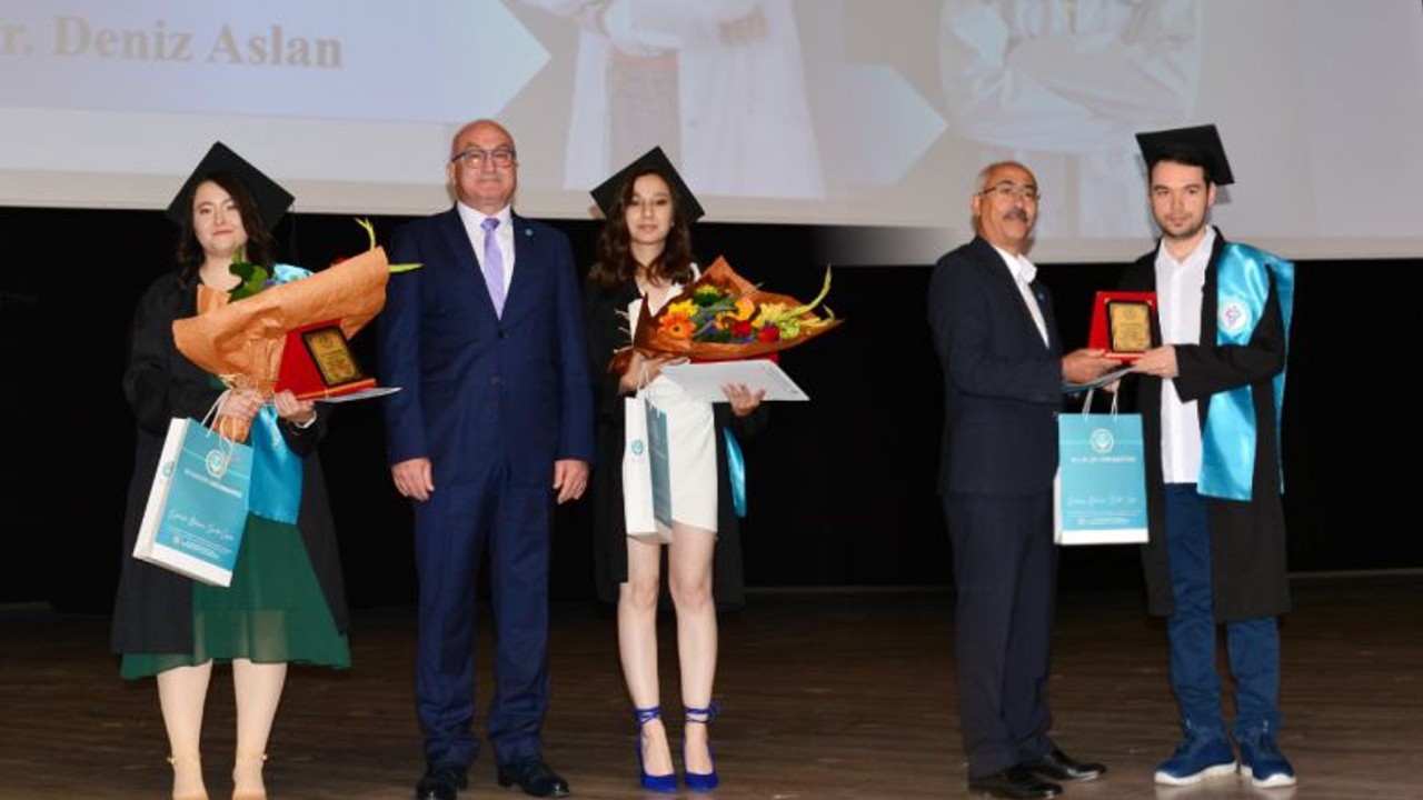 Balıkesir Üniversitesi Tıp Fakültesinde Mezuniyet Gururu