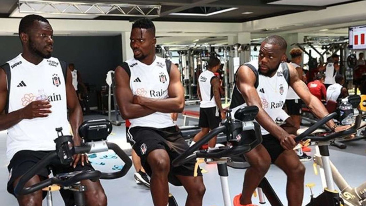 Beşiktaş, Konferans Ligi Hazırlıklarına Salonda Devam Etti