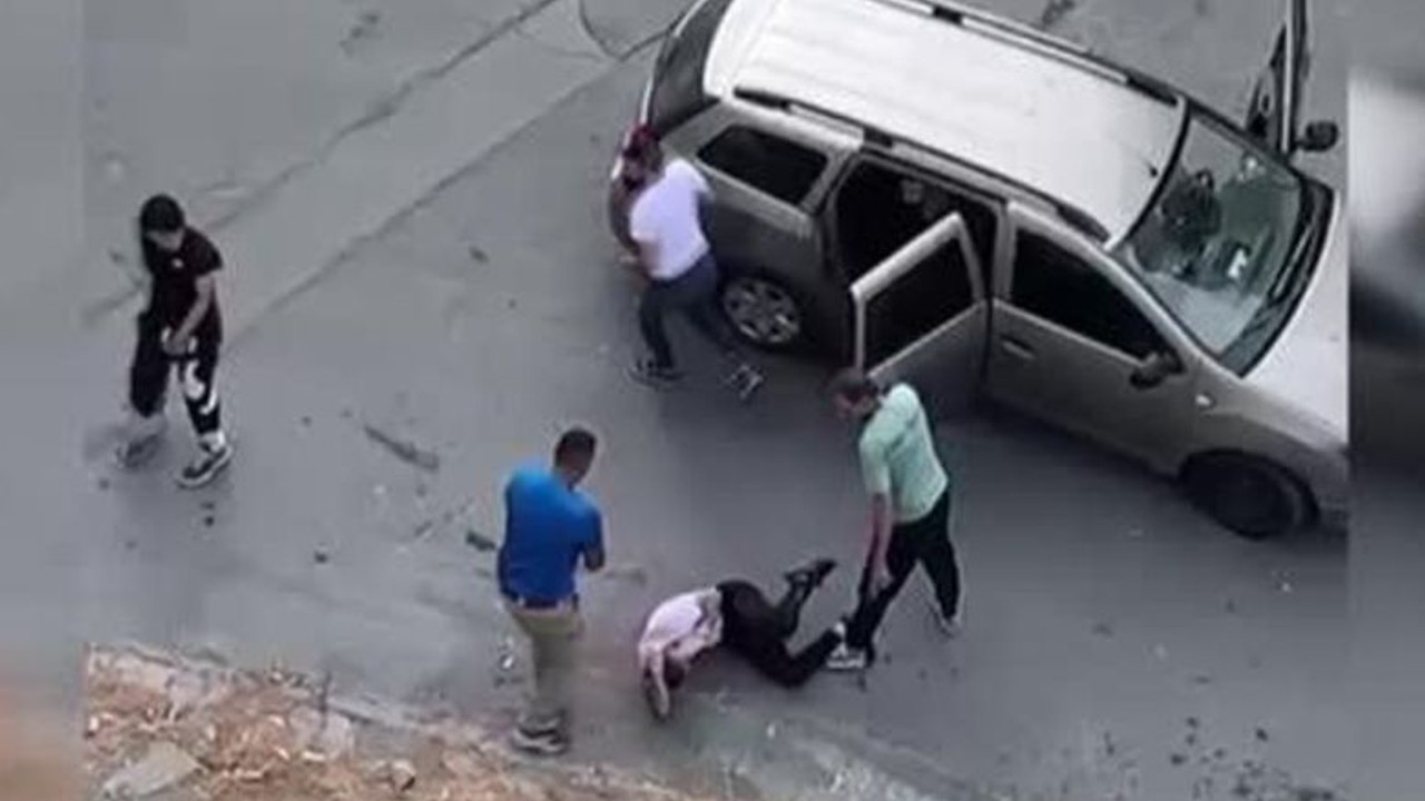 Korkunç Olay Husumetli Oldukları Kişiye 4 Kişi Birden Saldırdı