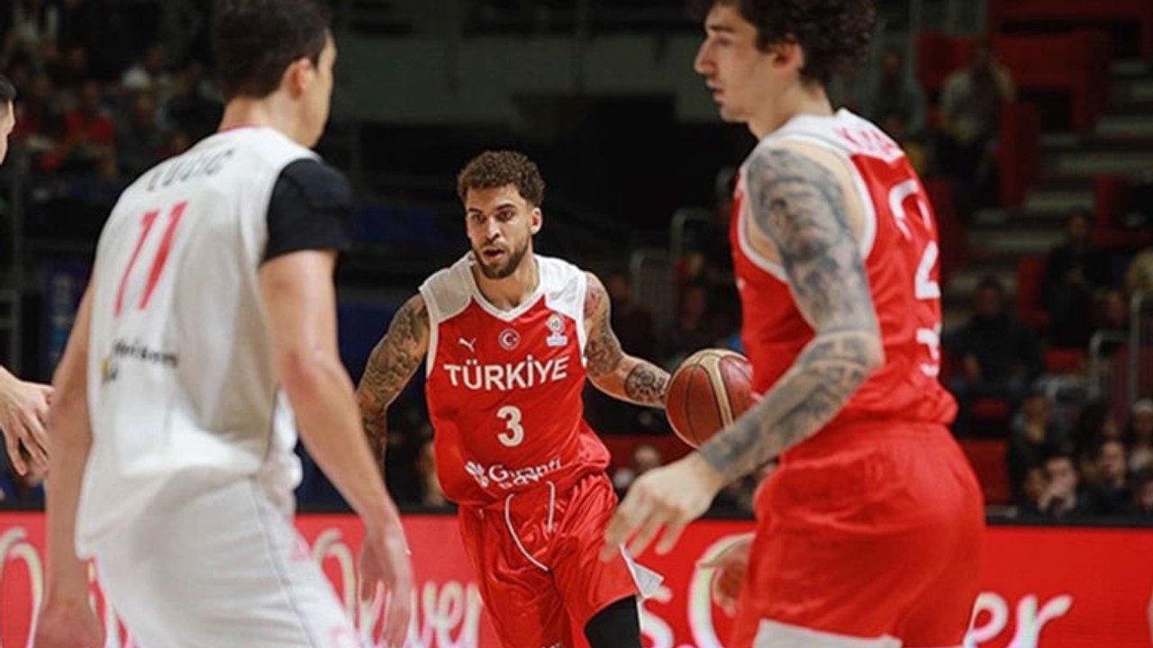 Milli Basketbol Takımı İtalya’ya Gitti