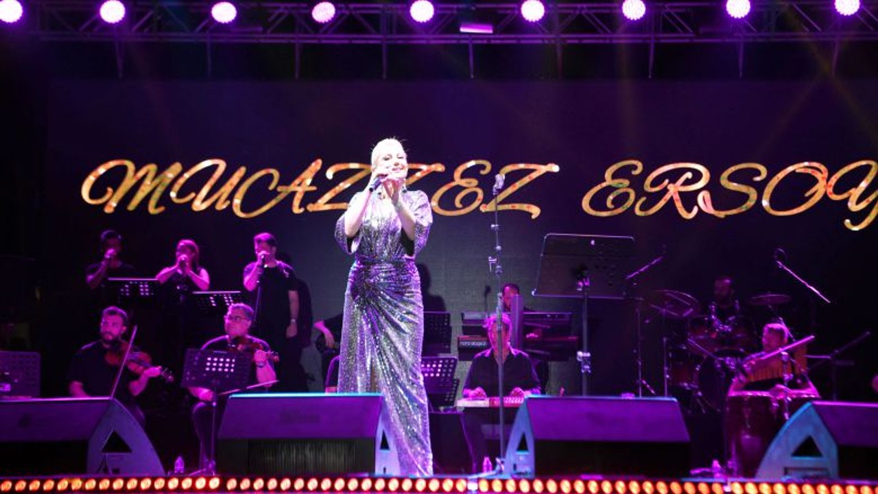 Muazzez Ersoy’dan Balıkesir’e Övgü