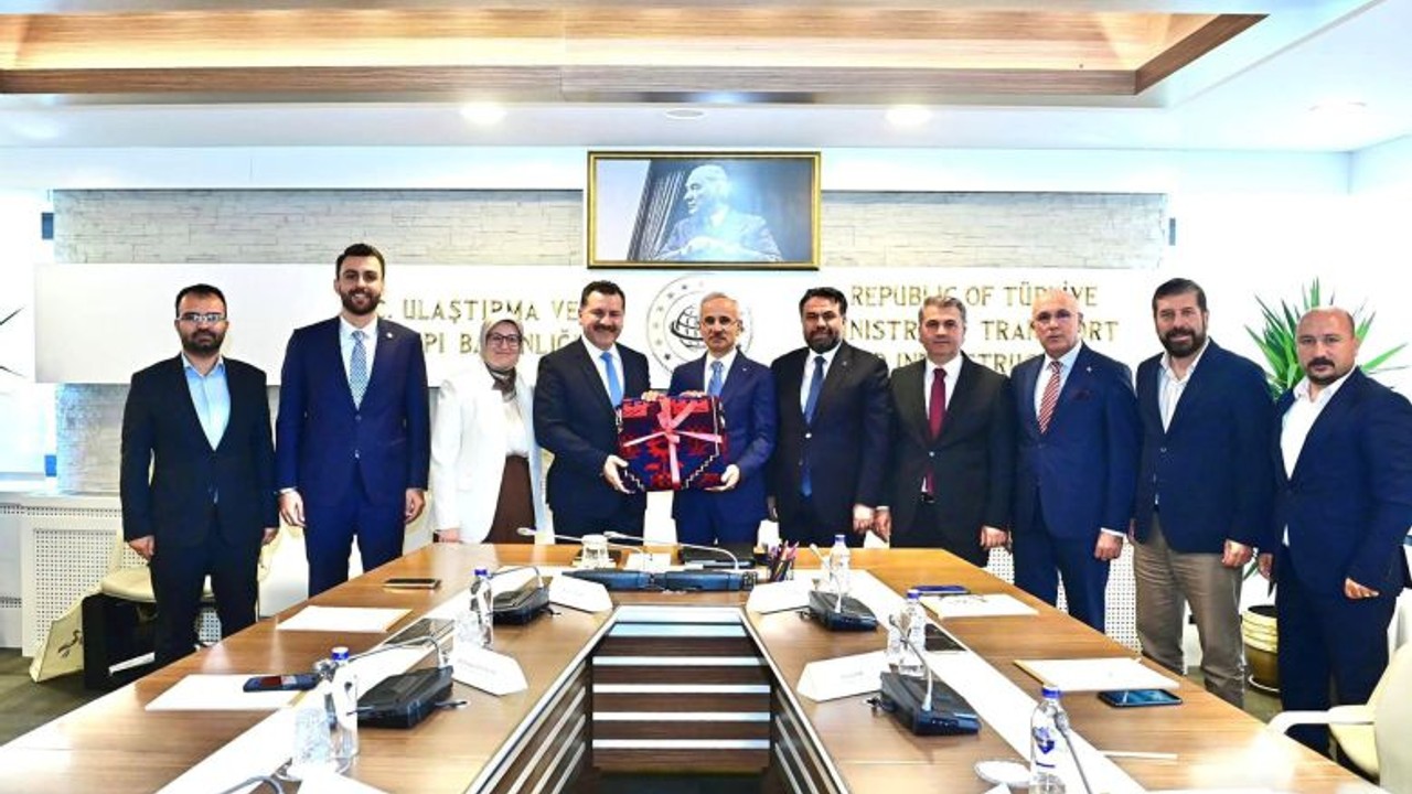 TBMM'de Sındırgı Rüzgarı Esti