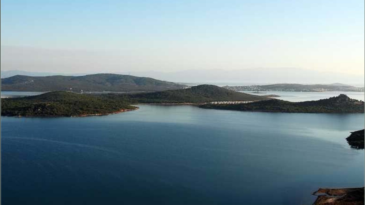 Ayvalık'ta Keşfedilmeyi Bekleyen Cennet Köşeler!