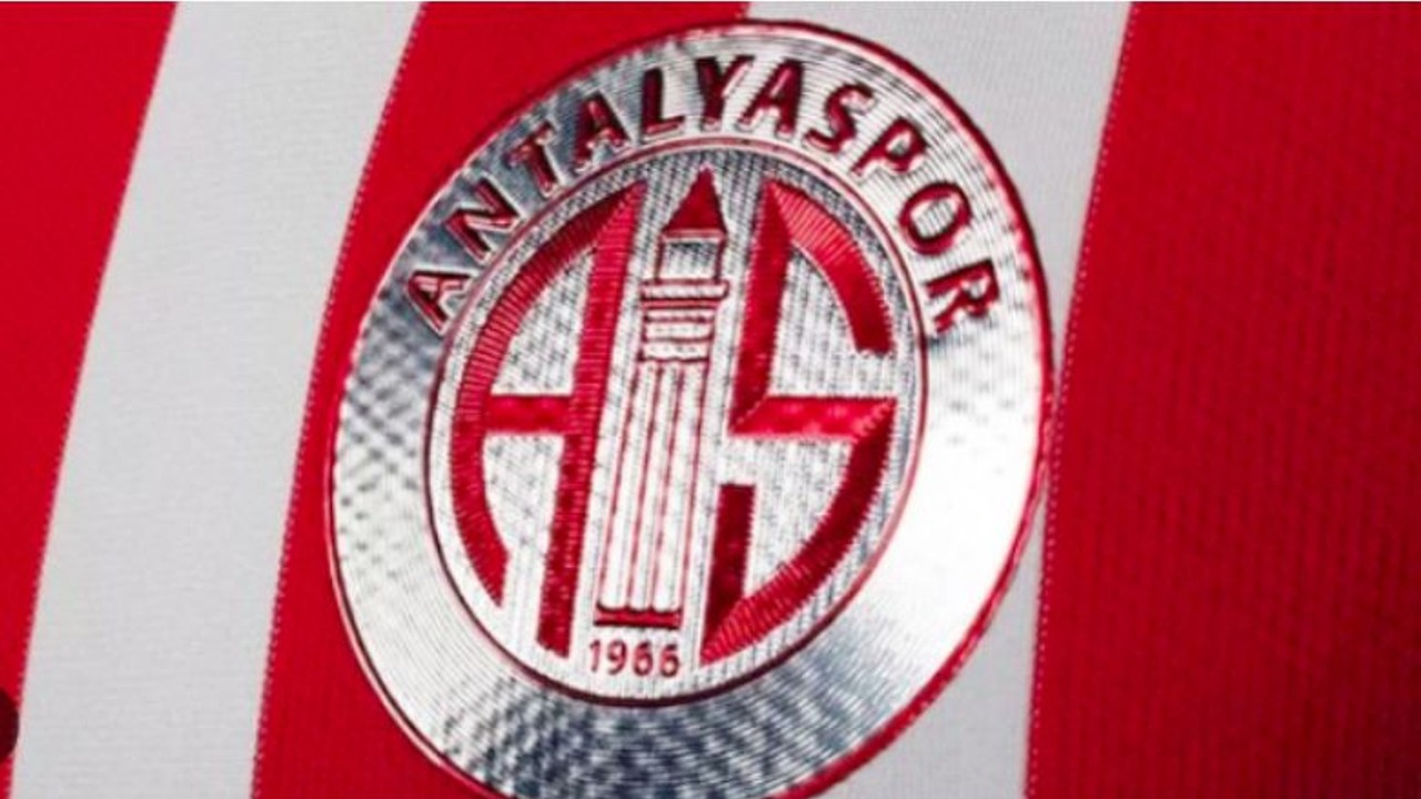Antalyaspor, Japon Futbolcuyla Yollarını Ayırdı