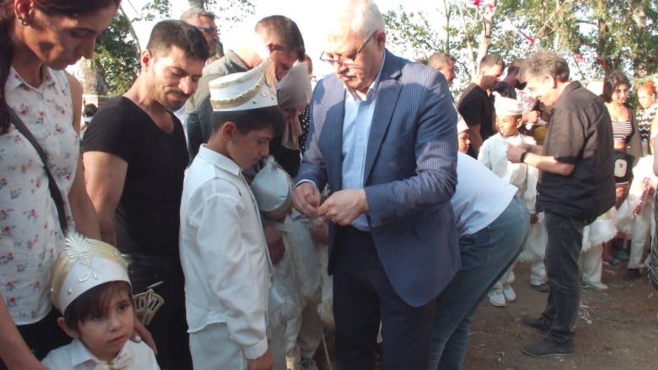 Balıkesir Burhaniye’de Sünnet Şenliği Gerçekleşti