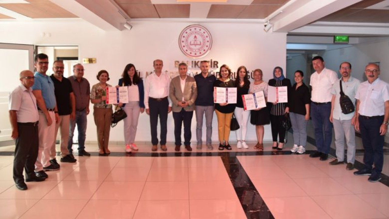 "Balıkesir’de 8 Okul Kurum İso Kazandı"