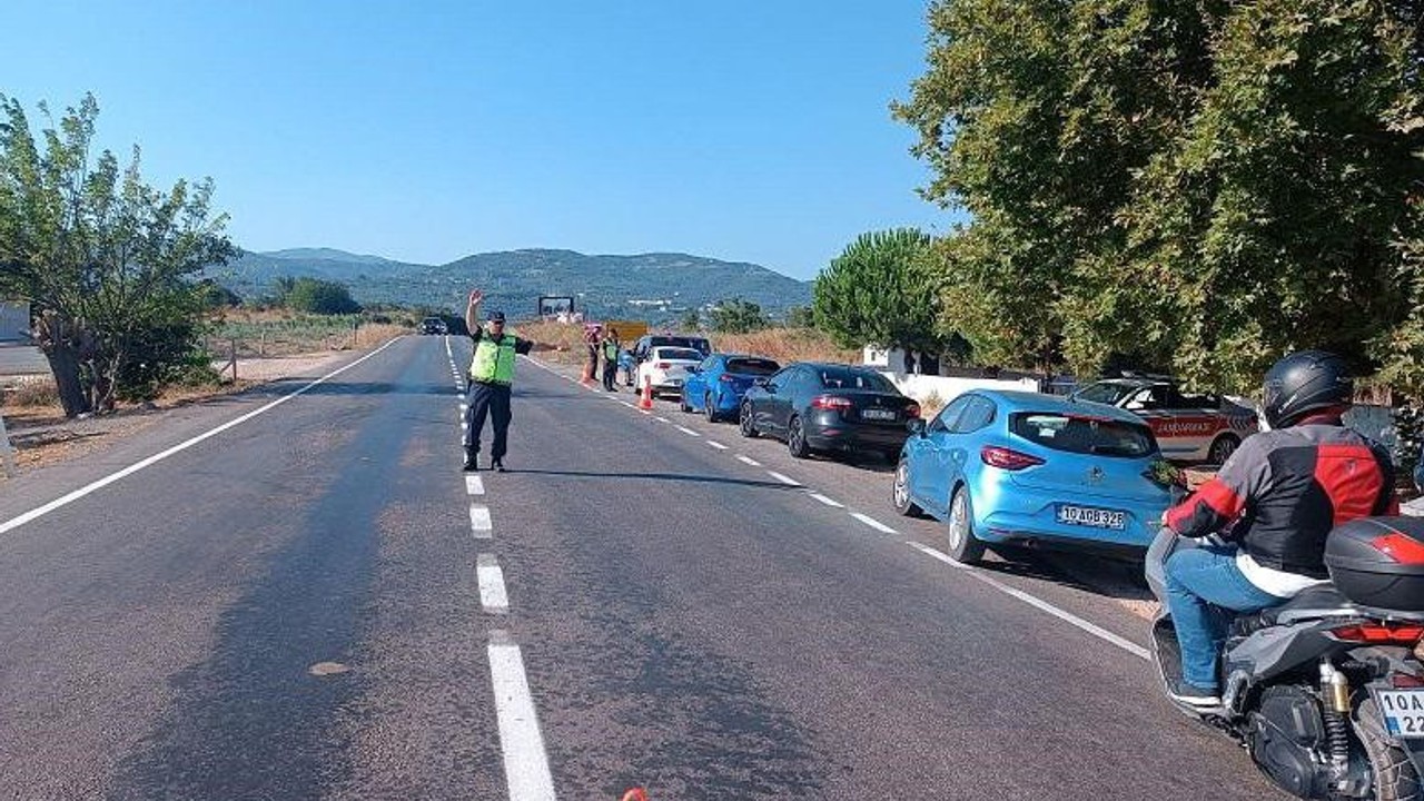 Balıkesir'de Jandarma Ekiplerinden Büyük Trafik Denetimi