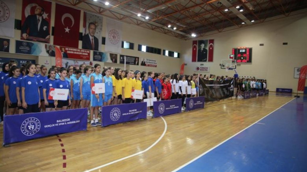 Balıkesir'de Yıldızlar Ligi Çeyrek Final Heyecanı