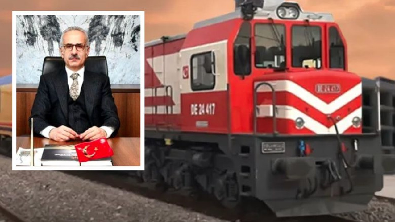 Trenler Deprem Bölgesine Vagon Vagon Yardım Taşıdı