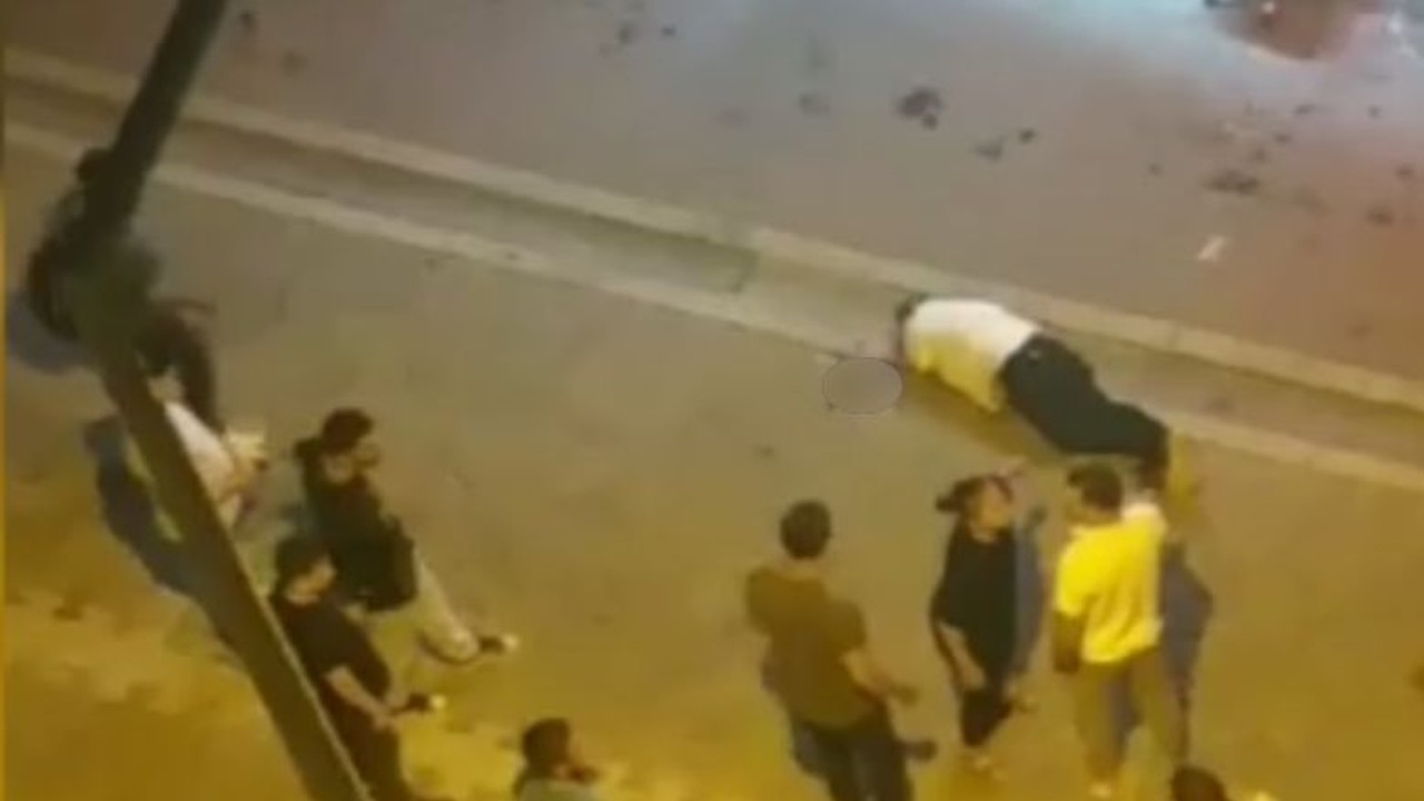Uçan Yumruklu Dayak ! Kanlar İçinde Kaldı