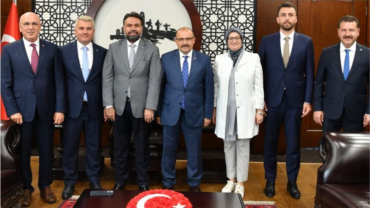 Balıkesir Ak Parti Grubu'ndan Vali'ye Ziyaret