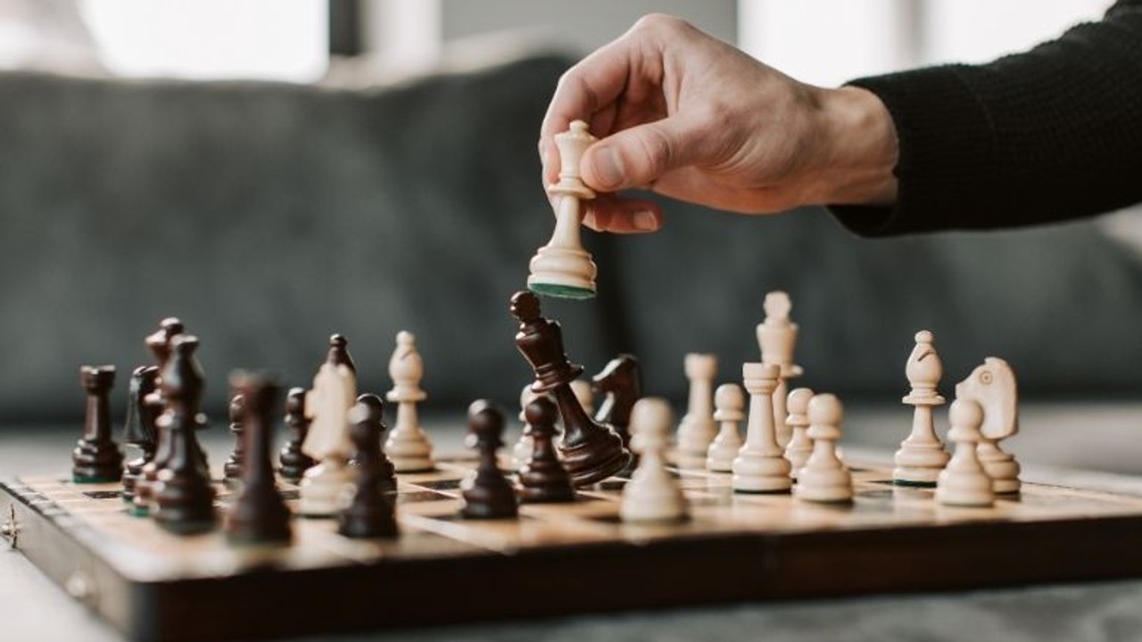 Stratejinin Tahtası: Satranç