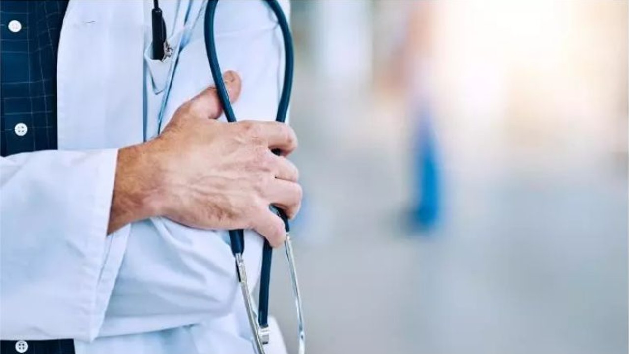 Doktor Gözaltında: Bıçak parası istedi