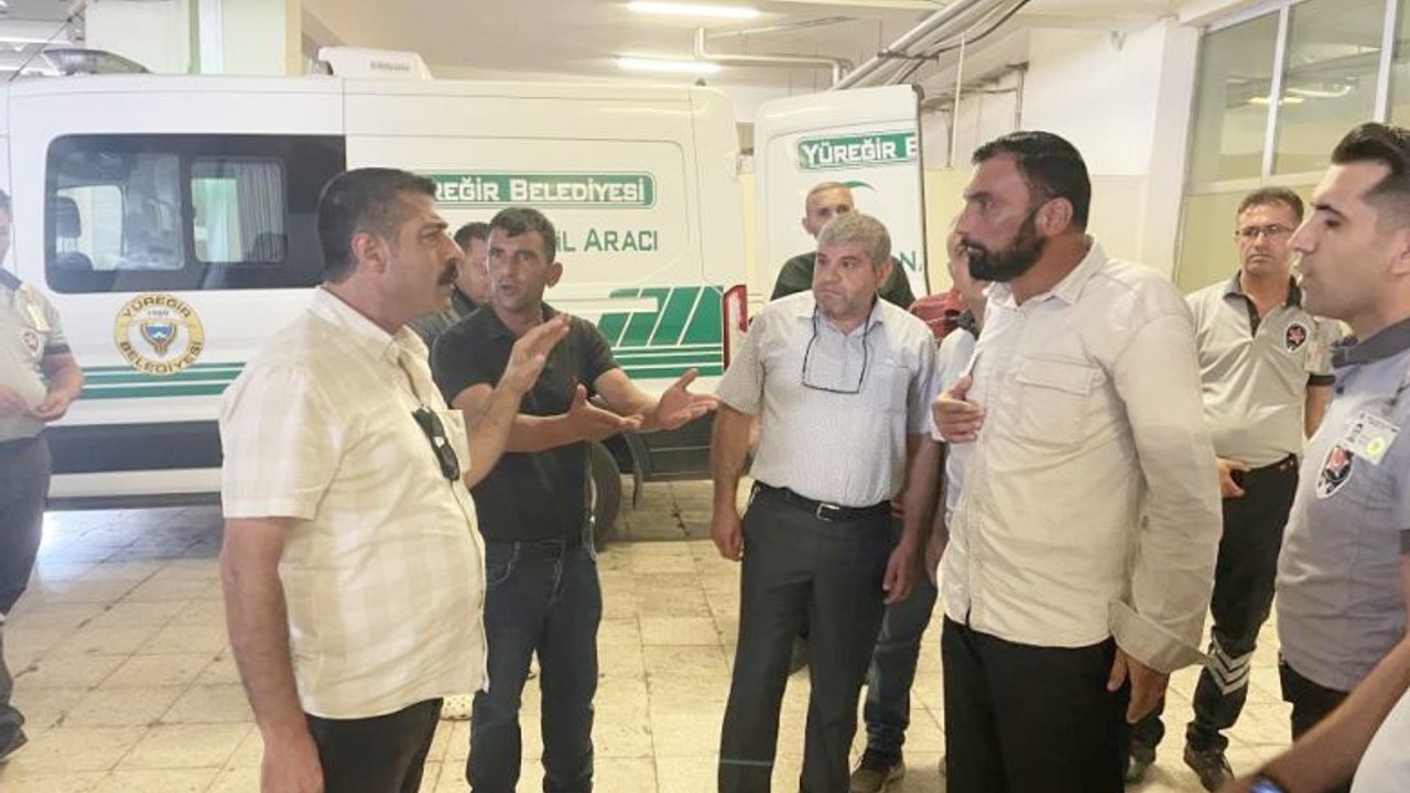 Amcası Diye Aldığı Cenaze Kadın Cenazesi Çıktı