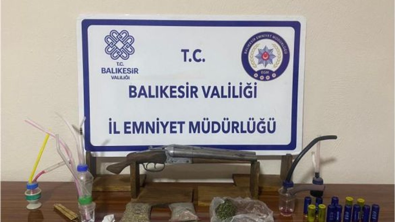 Balıkesir'de Aranan Şahıslara Operasyon