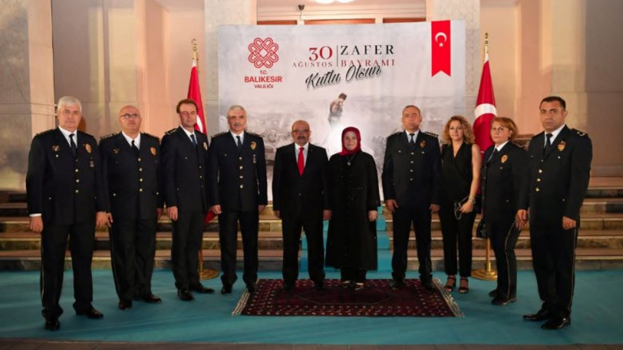 Balıkesir'de Cumhuriyet Resepsiyonu