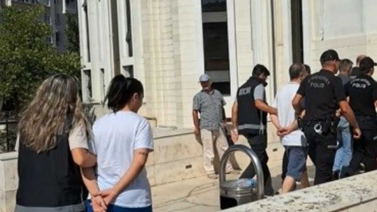 Balıkesir'de Göçmen Kaçakçılığı Operasyonu