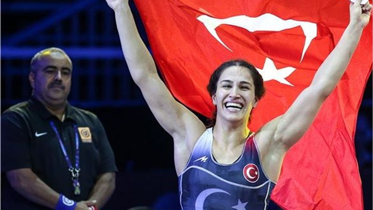 Buse Tosun Çavuşoğlu Dünya Şampiyonu!