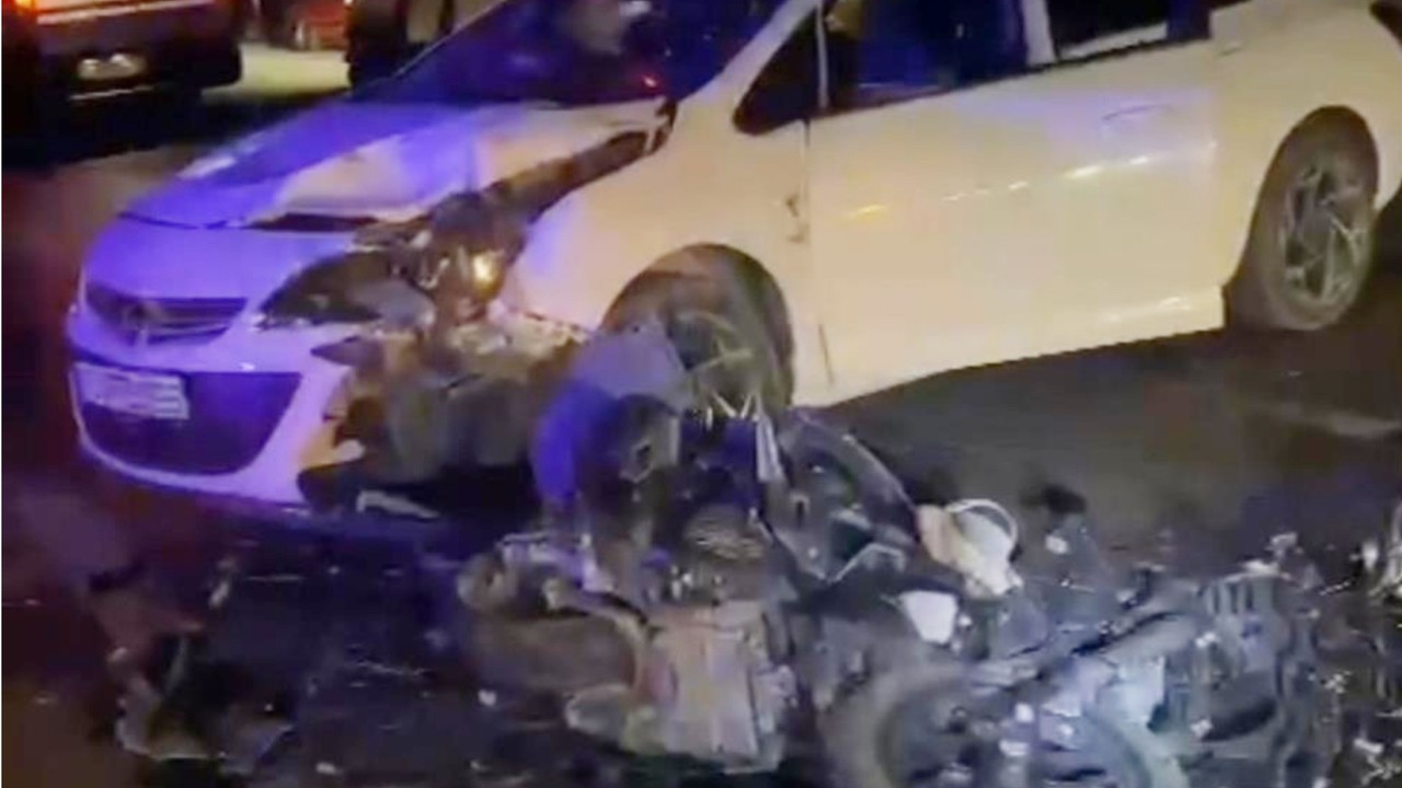 Erdek'te Kaza ! Motosiklet Sürücüsü Metrelerce Sürüklendi