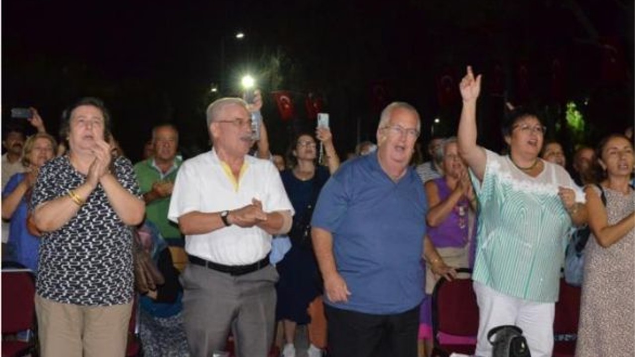 Gömeç Kurtuluşunda Türkü Rüzgarı