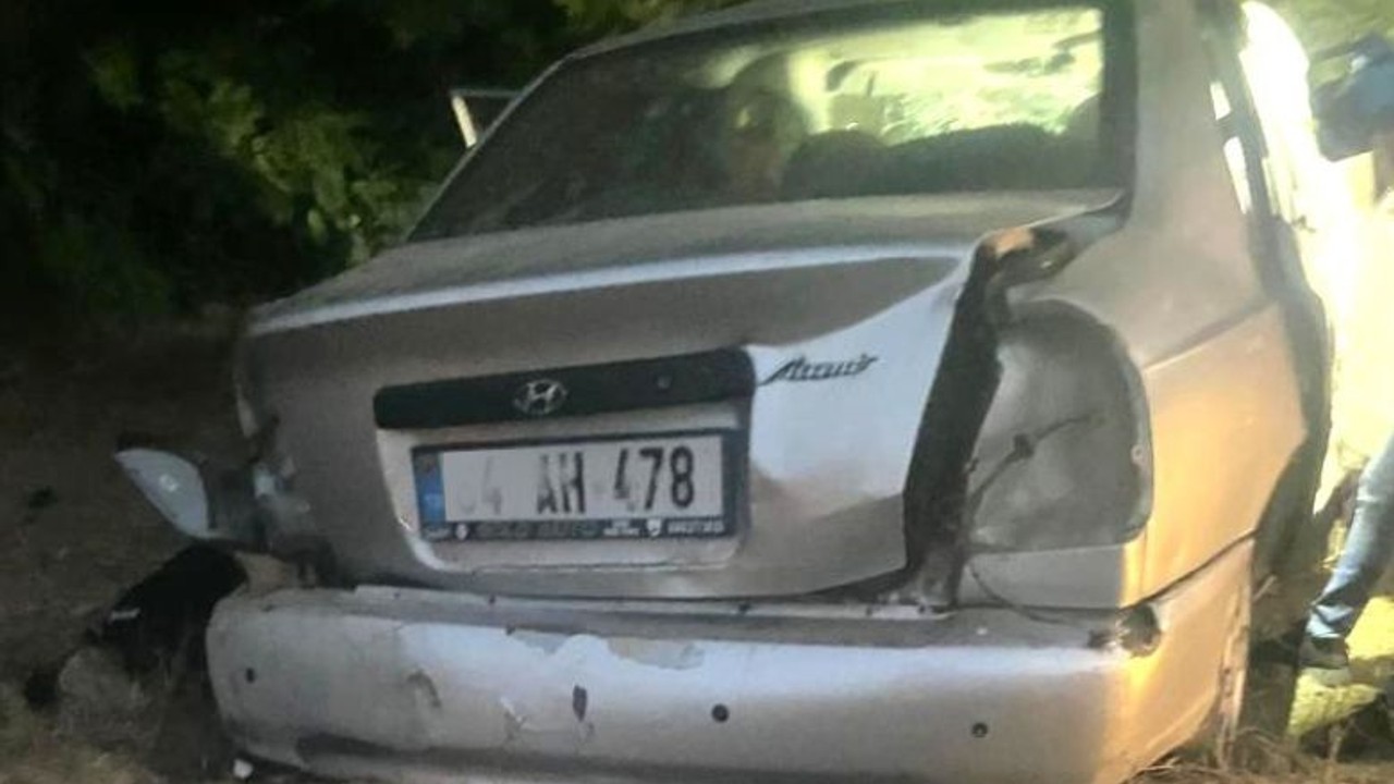Şarampole Uçan Otomobil Baba Oğula Mezar Oldu