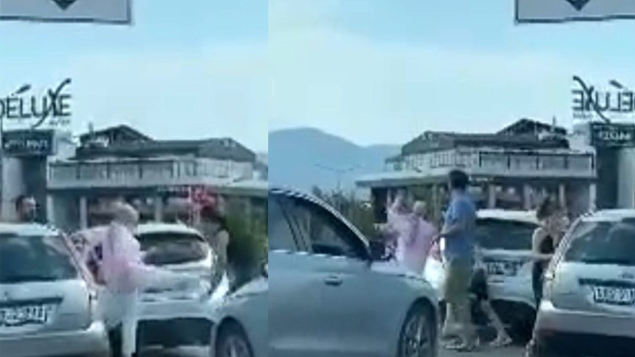 Trafikte Tartışan Kadınlar Birbirine Girdi