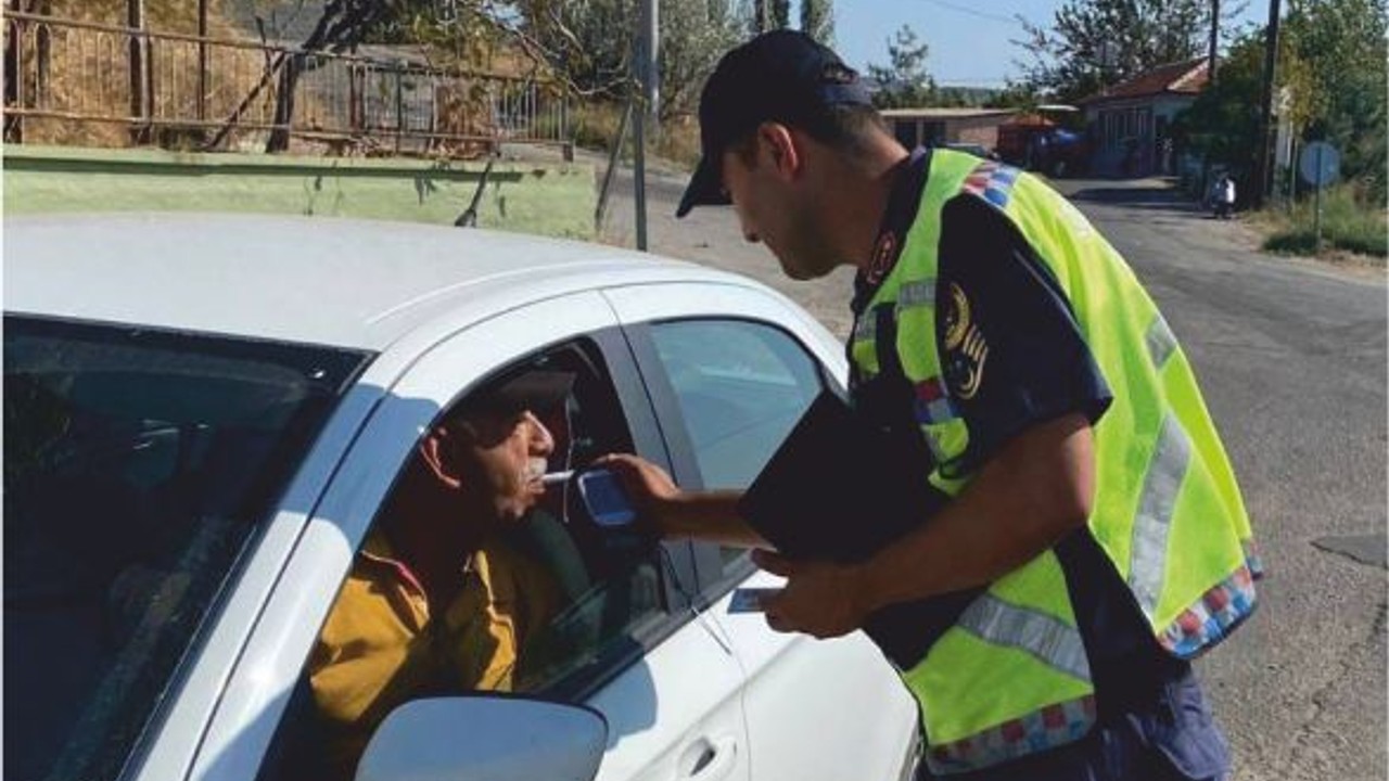 Üflemeden Geçme! Balıkesir'de 833 Araç Kontrol Edildi