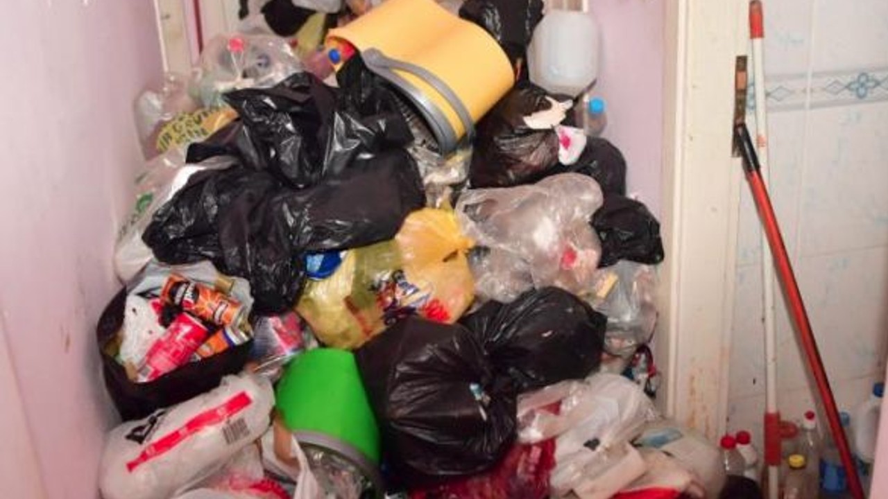O Evden 20 Ton Çöp Çıktı